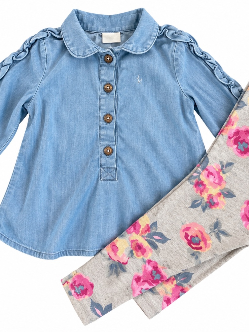 Calvin Klein Jeans Outfit Denim Top & Floral Leggings